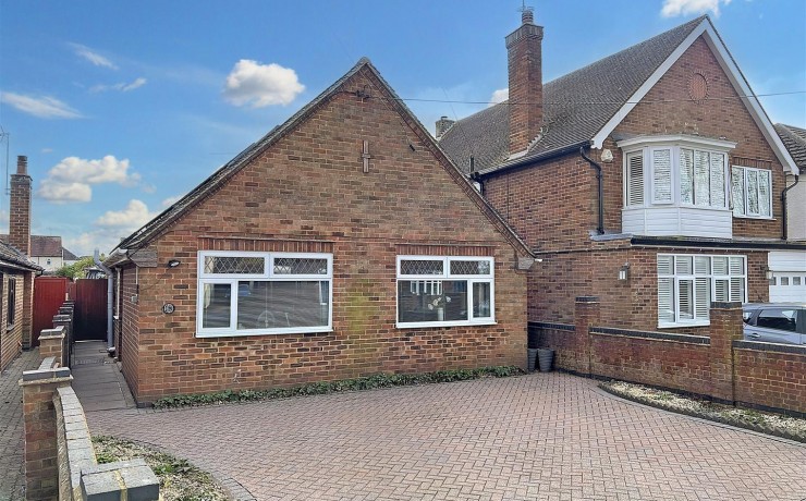 4 bedroom  Detached For
														 Sale							 Wollaston Road, Irchester, Wellingborough, NN29 7DD